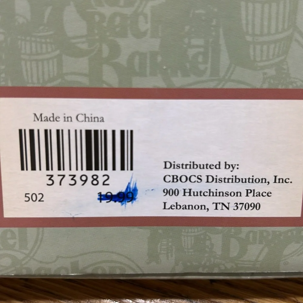 Cracker Barrel heart design photo frame.  Valentines. New in box.